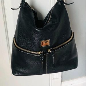 Dooney  and Bourke Zipper pocket sac